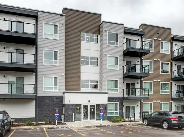 33 N Carringham Gate NW #3415, Calgary, AB T3P 2H6