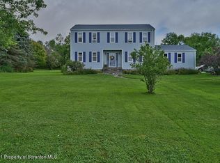 55 Fieldstone Dr, Clarks Summit, PA 18411