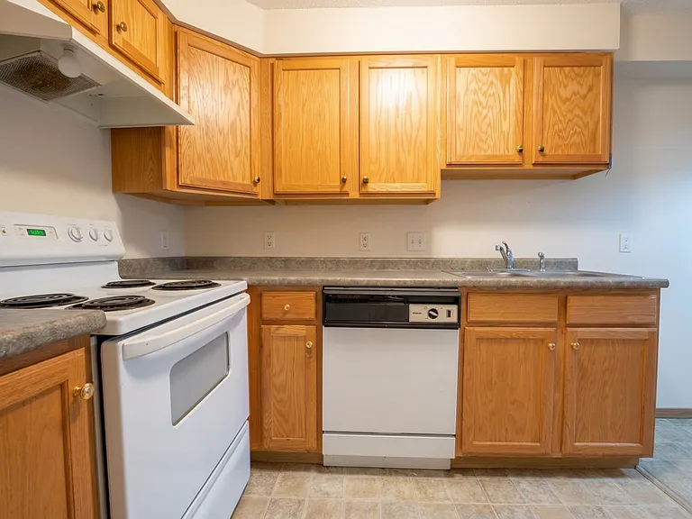181 Lower Main St — Photo 4