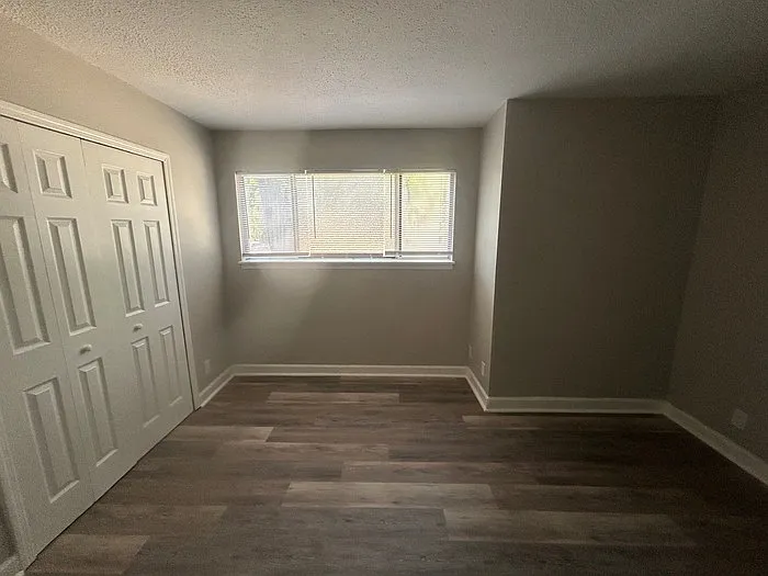 240 Jamil Rd #10 — Photo 22