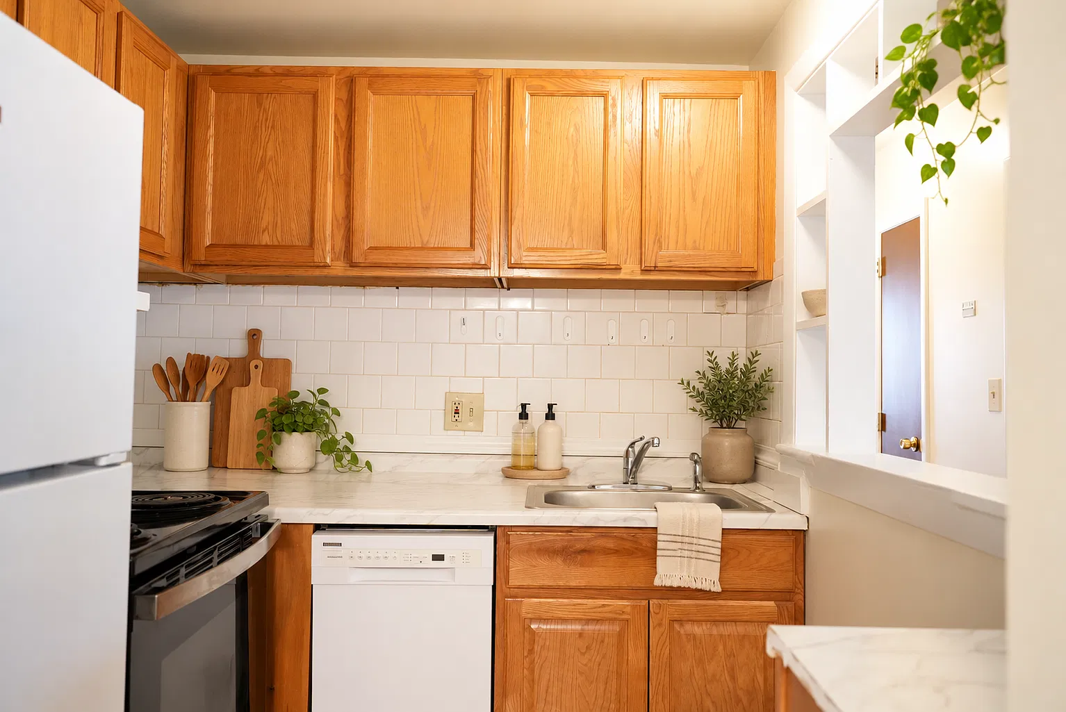 2 bed, 999 sqft, $2,400 — Photo 3