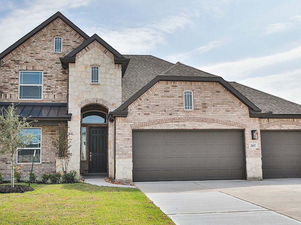 Discover luxury with this Hickory home s stately facade and landscaped elegance in Beamer Villas.