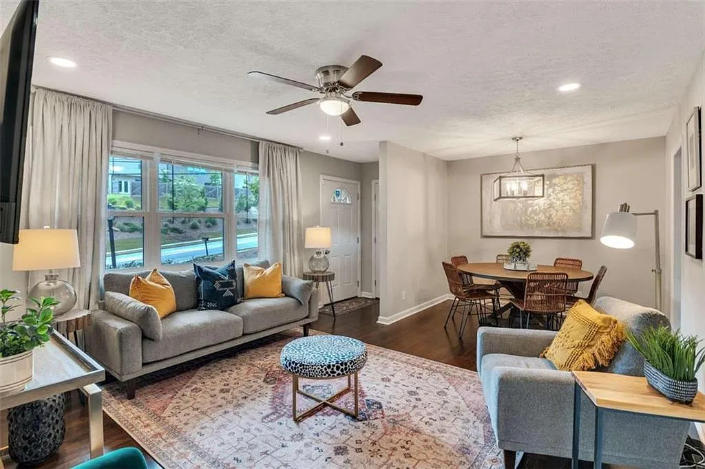 3 bed, 2.0 bath, $3,750 — Photo 2