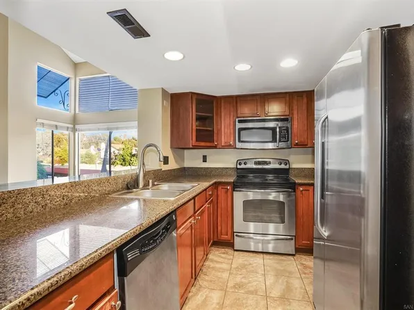 15383 Maturin Dr Unit 215, San Diego, CA 92127