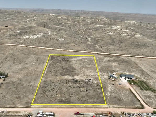 53 Stewart Ln, Moorcroft, WY 82721