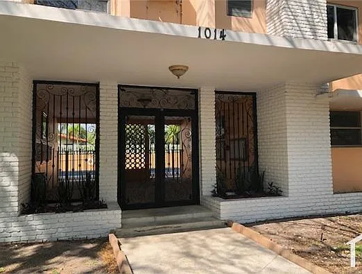 1014 Salzedo St #301