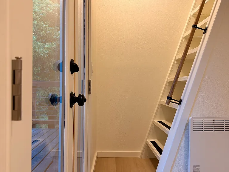 10137 Field Ln — Photo 6