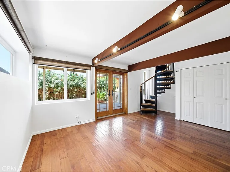 1601 Van Horne Ln — Photo 21