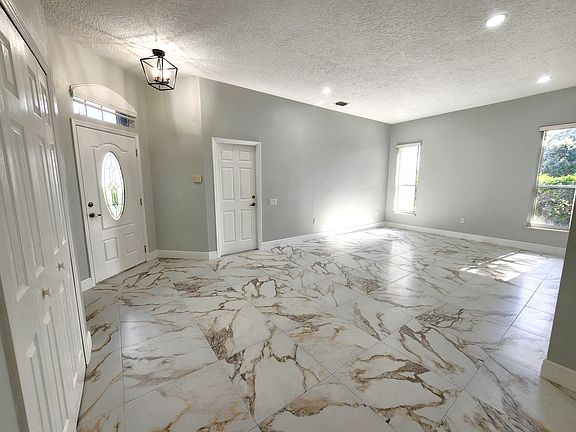 2nd image of 501 Carmel Dr