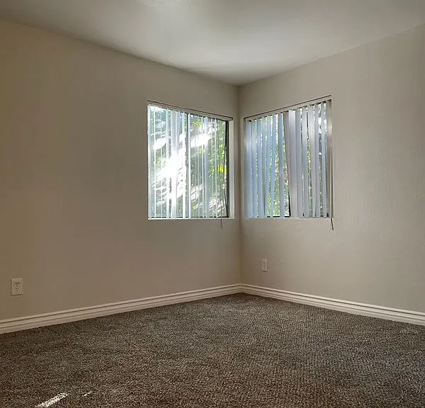 1114 W Blaine St #205 — Photo 9