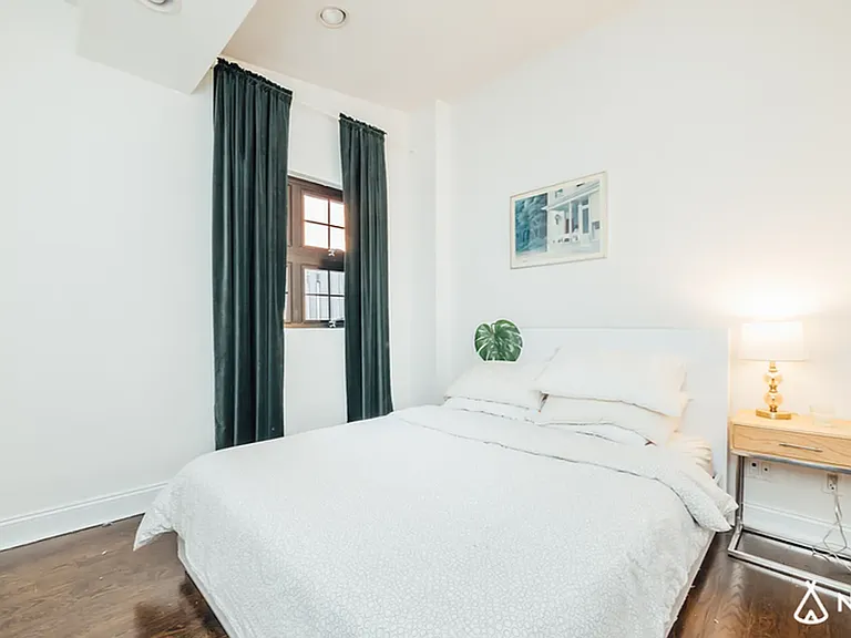 471 Keap St #1B — Photo 12