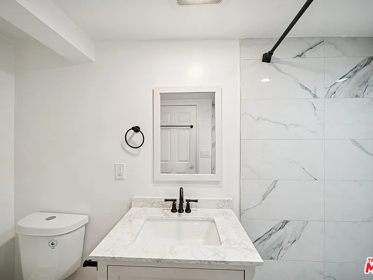 1267 Vin Scully Ave #1/2 — Photo 8