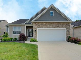 105 W Spring Dr, Elyria, OH 44035