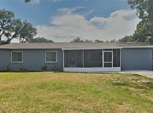 2105 Oakview Ln, Plant City, FL 33566