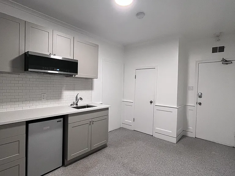 2341 York Ave #5 — Photo 10
