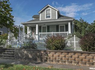 1102 40th St, Rock Island, IL