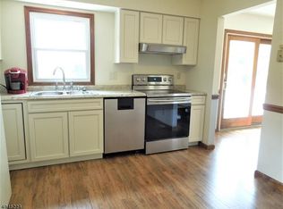 447 Rutherford Ave, Franklin, NJ 07416