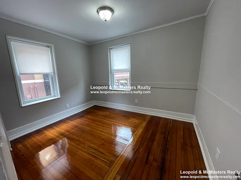 South Huntington Apartments — Photo 7
