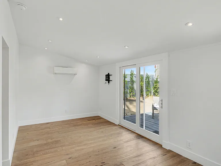 6609 Leland Way — Photo 14