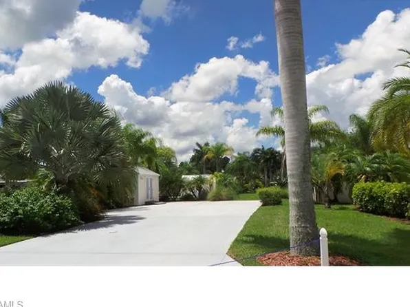 3101 E Riverbend Resort Blvd, Labelle, FL 33935