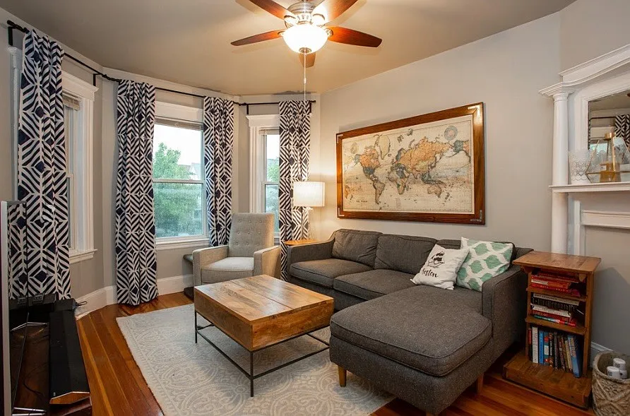 3 bed, 979 sqft, $2,850 — Photo 1