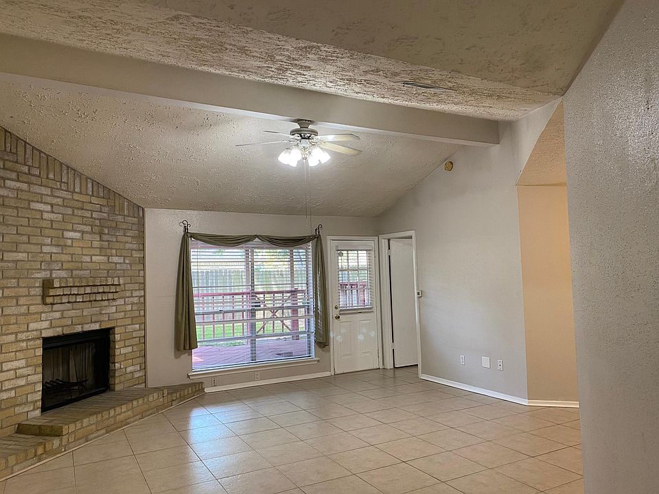 Family room with high ceiling