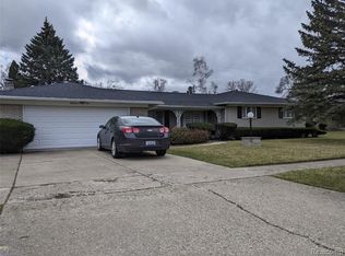 1849 Springfield St, Flint, MI 48503