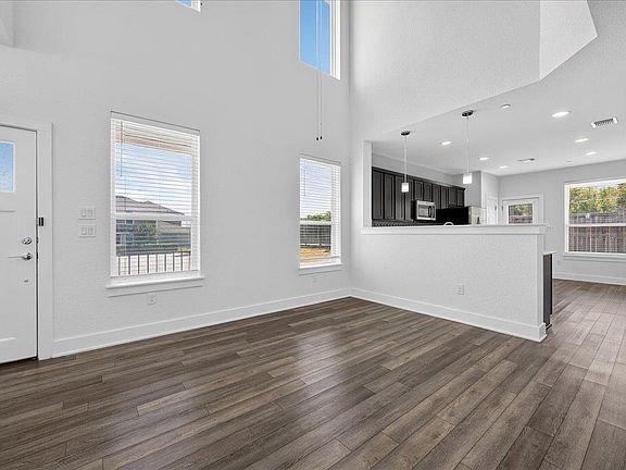 5th image of 11308 Gadsen Ln
