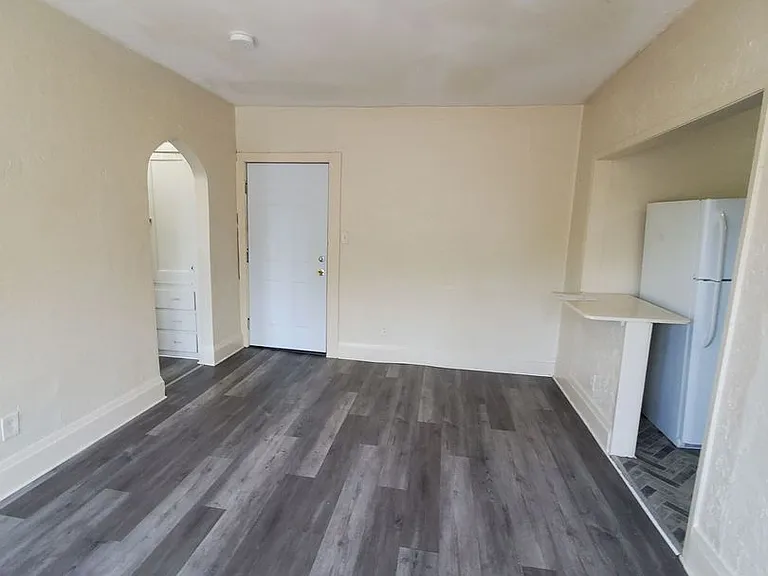 3866 N Port Washington Rd. - 8 Unit — Photo 2