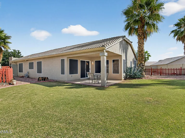15481 W Mauna Loa Ln — Photo 1