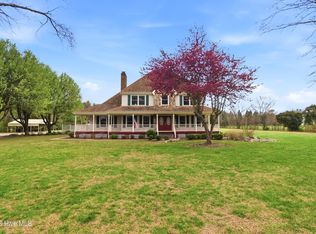 208 Providence Dr, Moyock, NC 27958