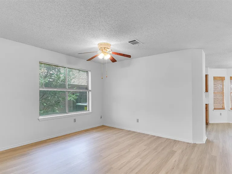 8313 Columbia Falls Dr — Photo 5