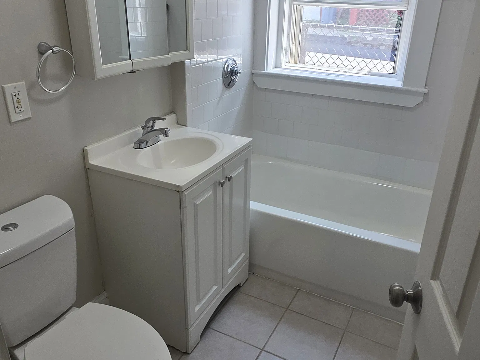 2 bed, 800 sqft, $2,450 — Photo 3