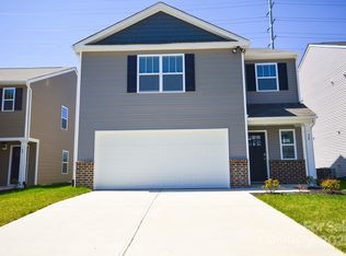 82 Providence Walk Dr, Hendersonville, NC 28792