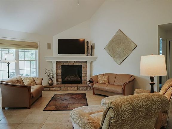 4th image of 4903 Wilshire Dr N