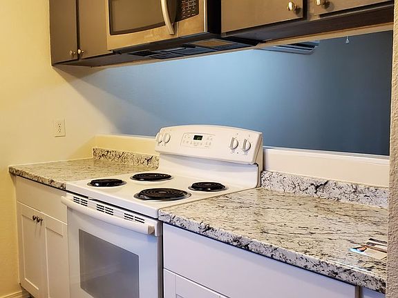 5th image of 12202 108th Avenue Ct E #12204