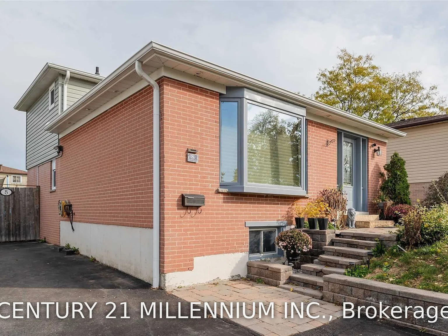 3 bed, $2,950 — Photo 1