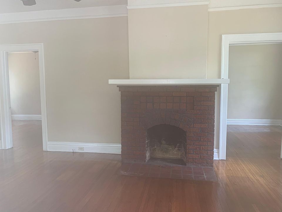 1st image of 226 Brookwood Ter