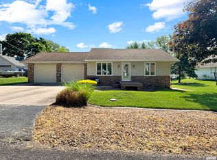 408 S Cedar St, Delavan, IL 61734