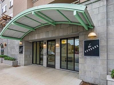 The Burbank's Elegant Art Deco Entry