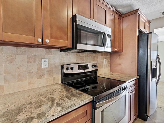 5th image of 8224 NW 8th Pl #7