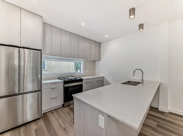 6415 93rd St NW, Edmonton, AB
