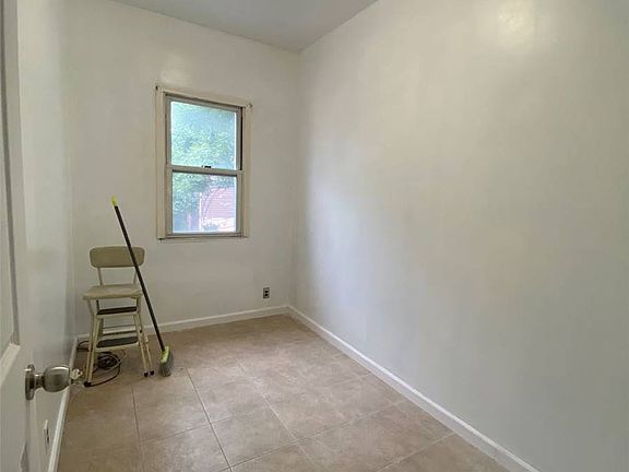 5th image of 31-51 14th St #2