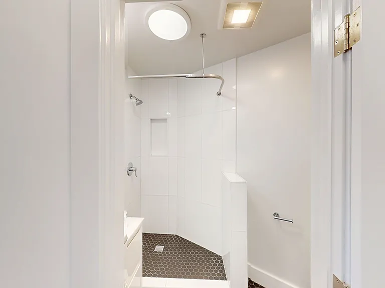 11 Hermann St #110 — Photo 8