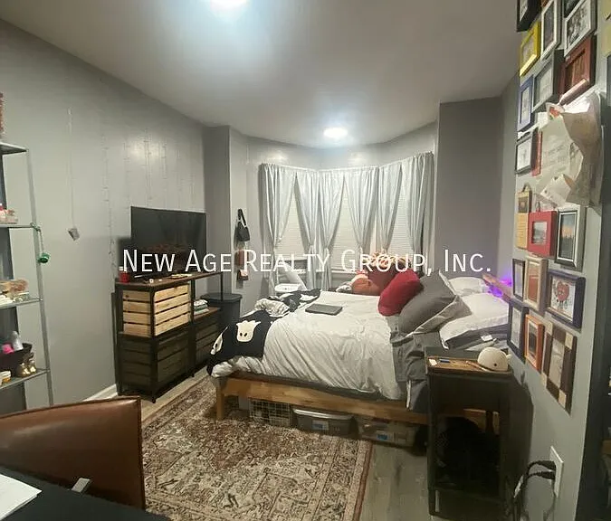 1717 Fontain St — Photo 7