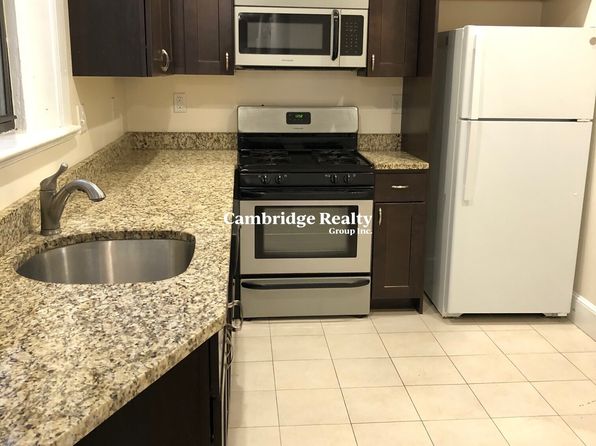 9 Upland Rd #8T