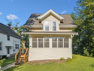937 Daniels St NE, Cedar Rapids, IA, 52402