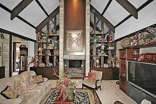 2nd image of 3128 Lakeview Manor Dr