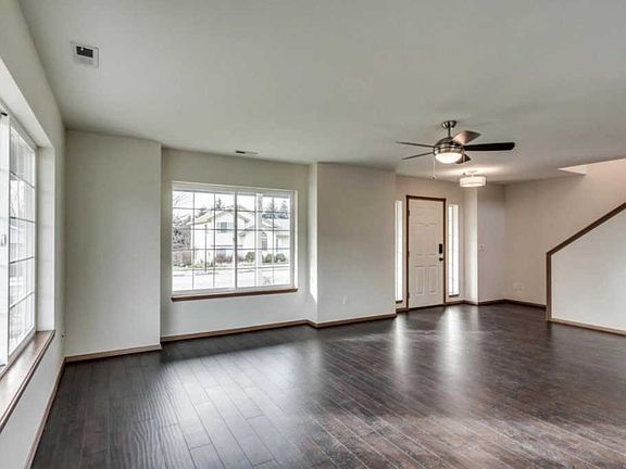 4th image of 781 S River Heights Dr