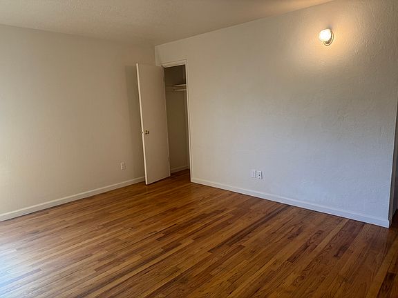 4th image of 7327 SE Henry St #3